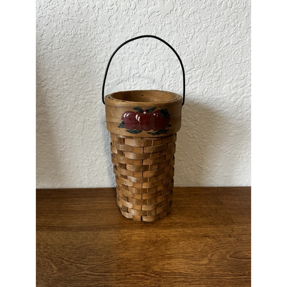 Vintage Round Apple Design Basket With Handle Cottage Core Farmhouse